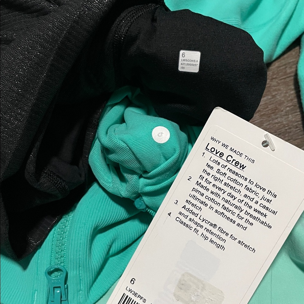Beautiful Lululemon 3-piece Bundle. Size 6 - Picture 2 of 11